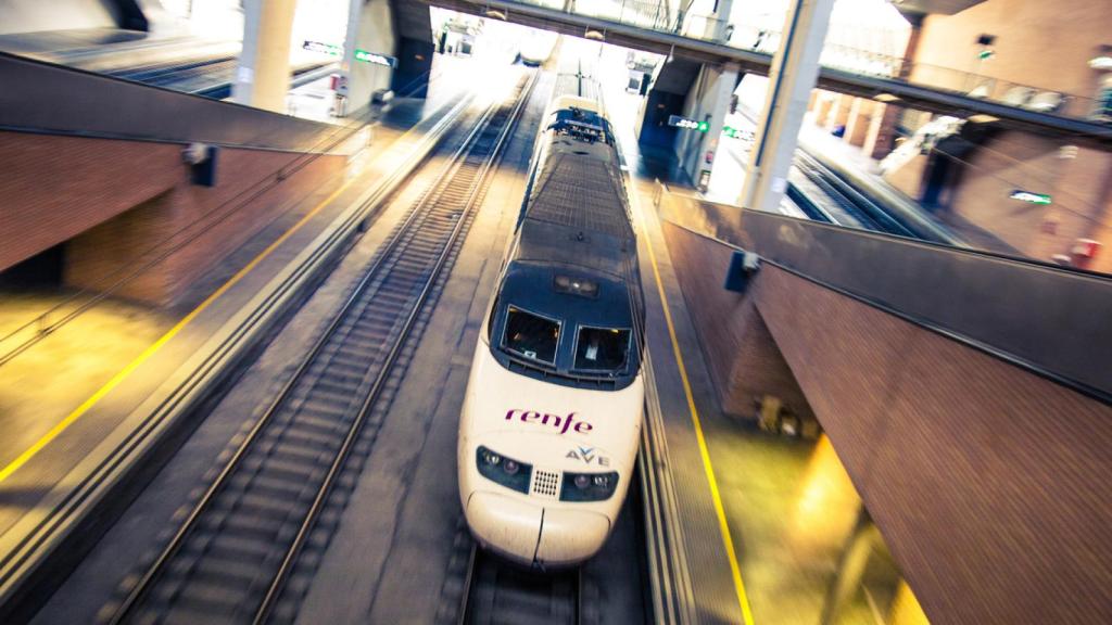 El AVE está de aniversario, y gracias a ello también hay descuentos para todos.