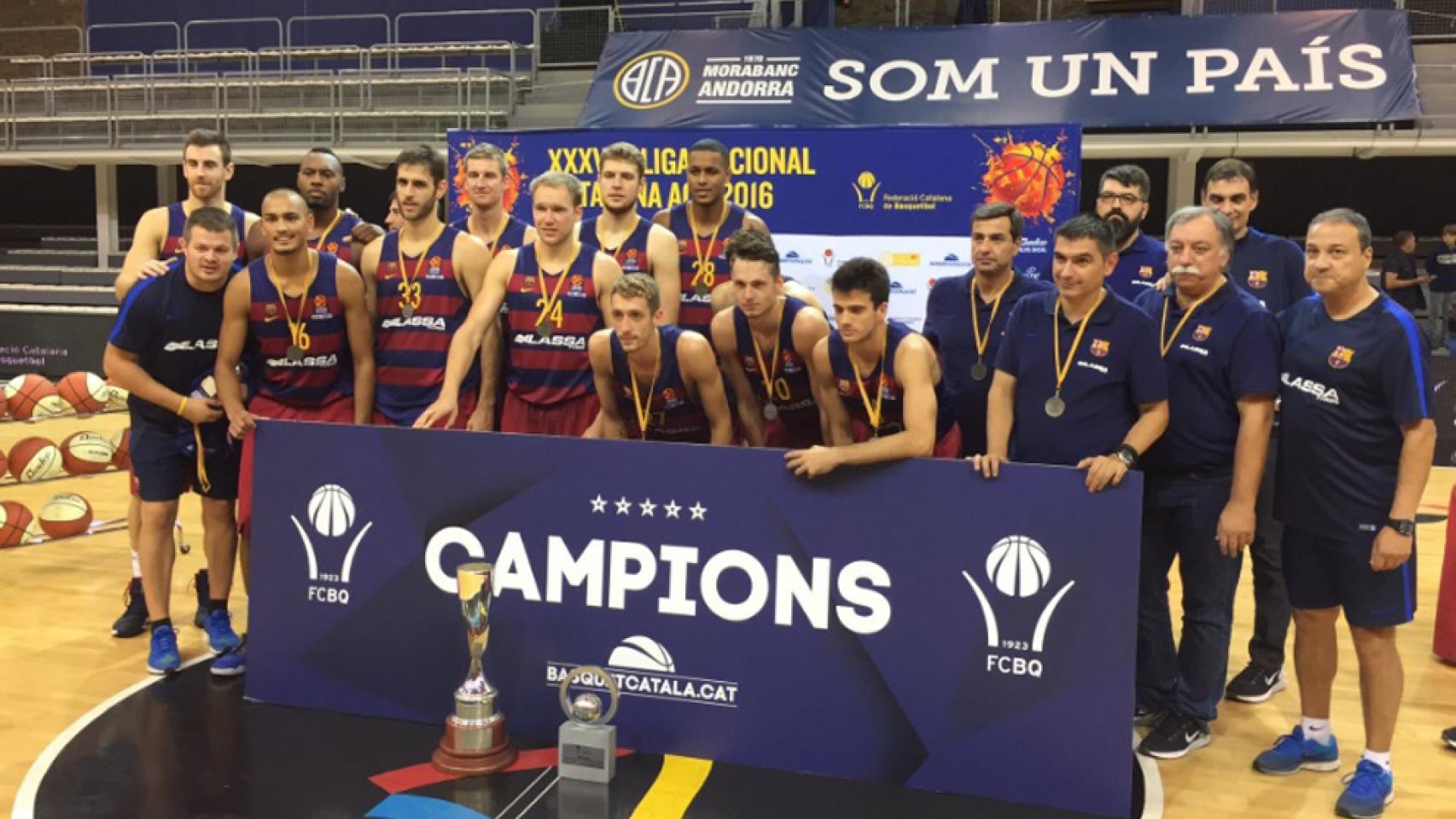 El Barça tras ganar la Liga Catalana de 2016.