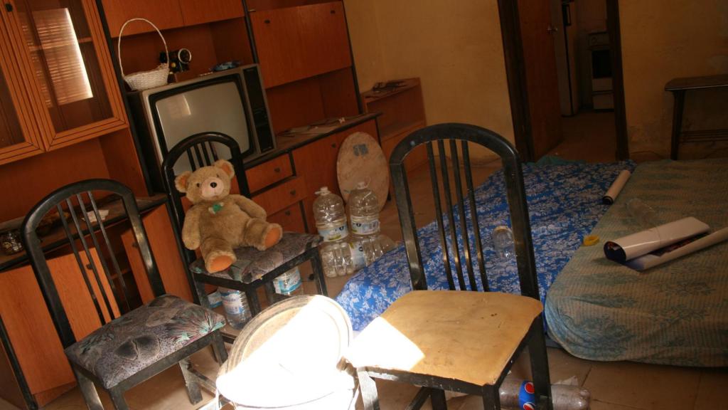 El salón de la antigua casa familiar donde se instalaron al llegar al pueblo los padres con los cuatro pequeños