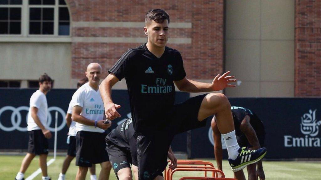 Tejero, durante la pretemporada con el Madrid. Foto Twitter (@alvarotejero2)