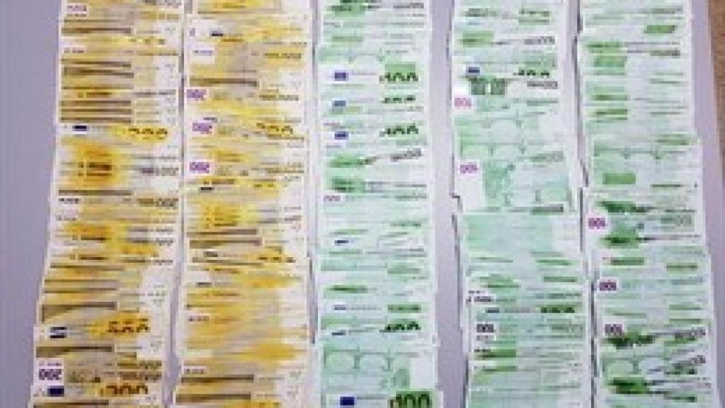 La Guardia Civil intervino el jueves en la aduana de la Farga de Moles, en la Seu d'Urgell (Lérida), 103.310 euros procedentes de Andorra