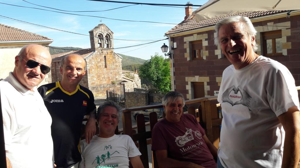 Varios de los habitantes de Brañosera.