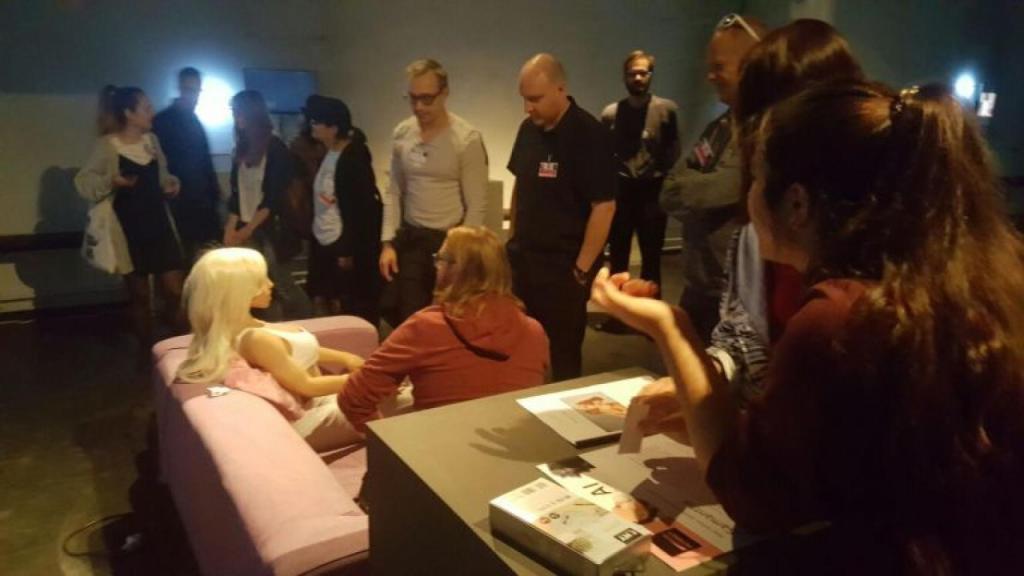 Samantha en la feria