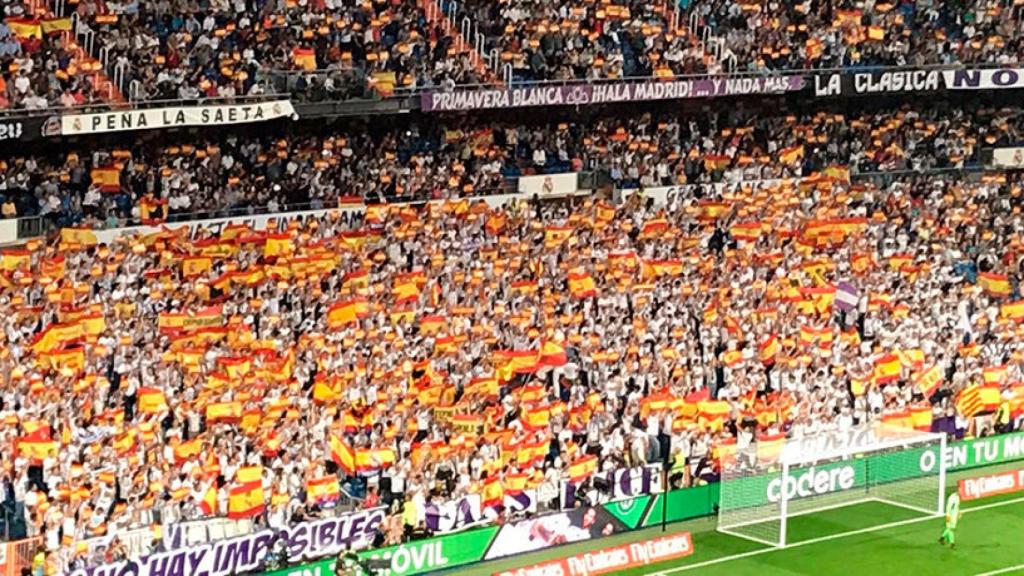 El Santiago Bernabéu se inunda de bandera españolas