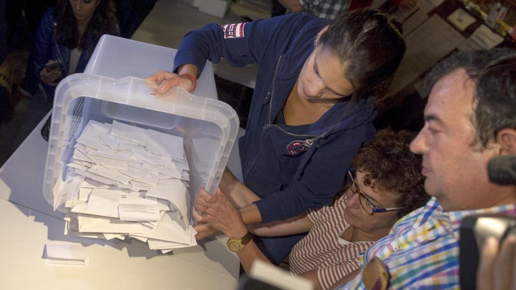 La Generalitat dice que el 'sí' ha ganado con el 90% de los votos