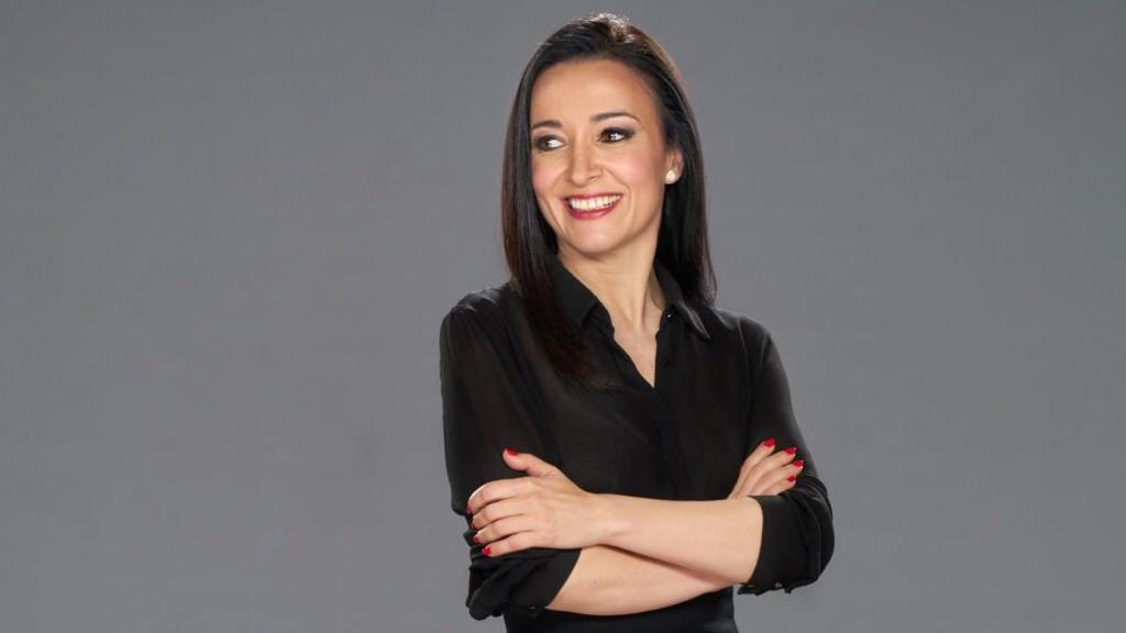 La letrada Cruz Sánchez de Lara en una de las fotos corporativas de su despacho.