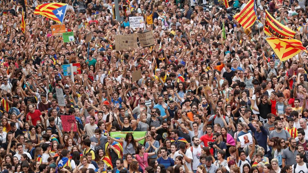 Vista de parte de la manifestación en Barcelona.