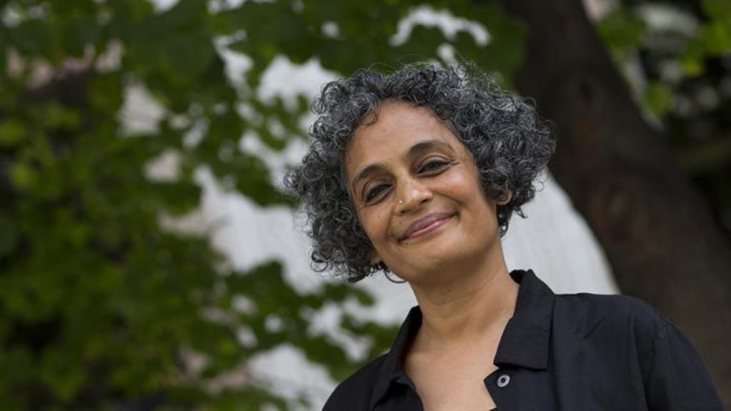 Arundhati Roy en la presentación de la novela.