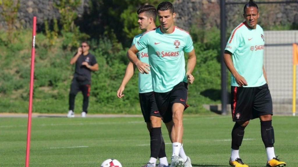 Cristiano Ronaldo entrenando con Portugal. | Foto: Twitter (@selecaoportugal)