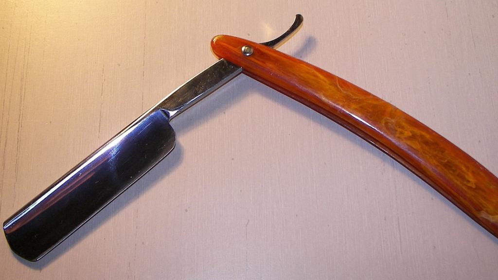 Una navaja de barbero, lista para ser usada.
