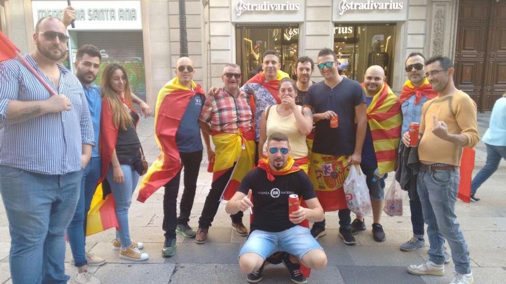 Somos catalanes y españoles. Eso puedes ponerlo en el reportaje.