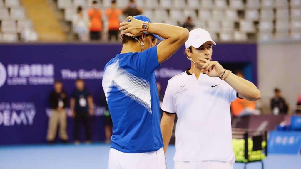 Salvà, junto a Nadal en un clínic en Pekín.