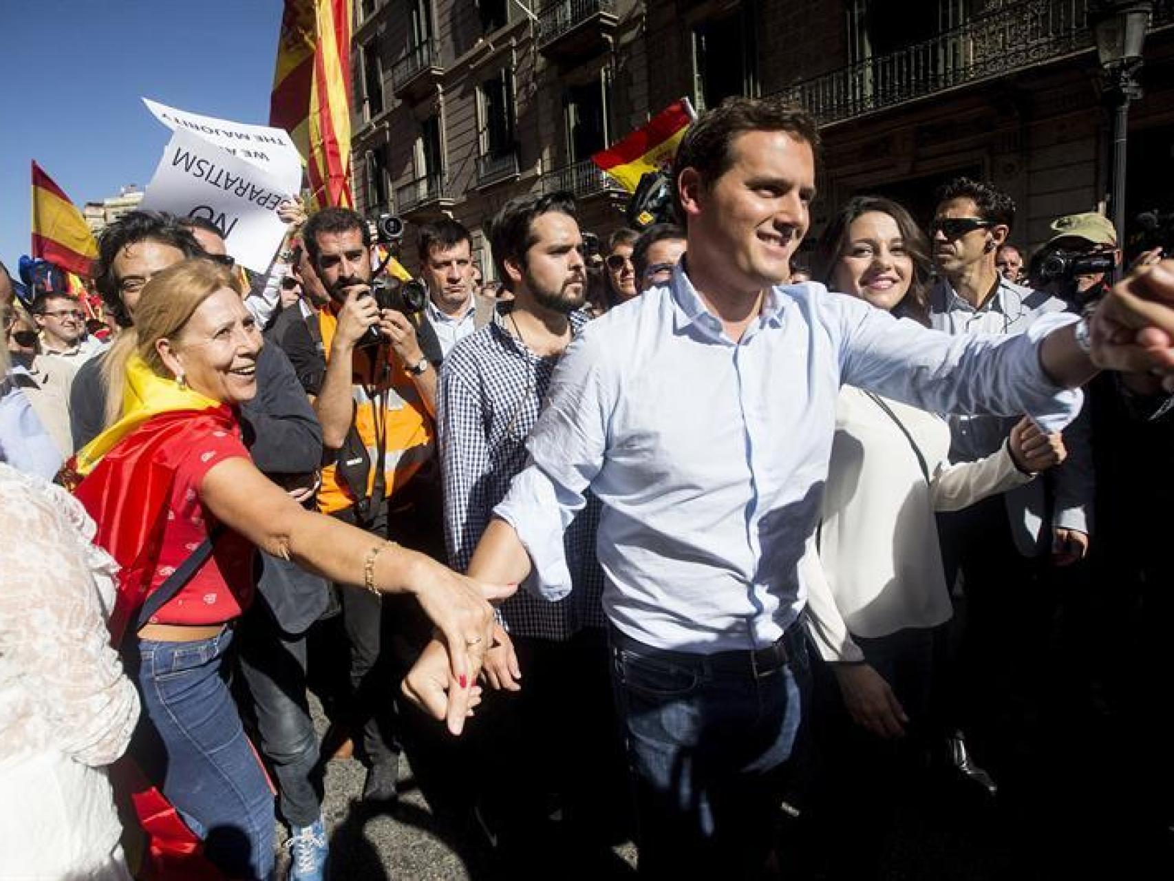 Rivera, saludado por varios manifestantes.