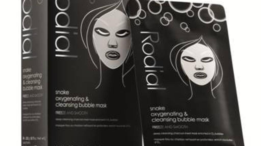 Mascarillas negras de Rodial.