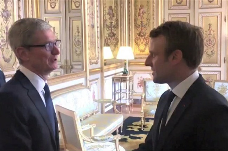 tim cook macron