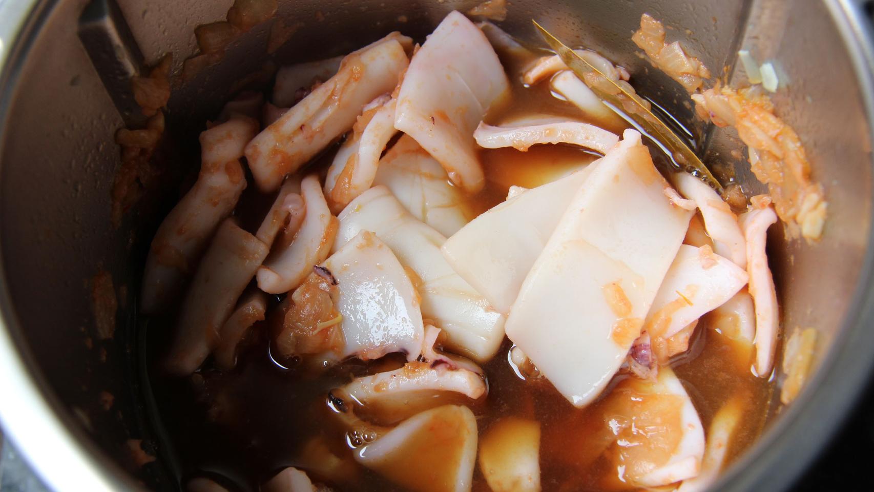 CALAMARES EN SALSA AMERICANA EN THERMOMIX 08