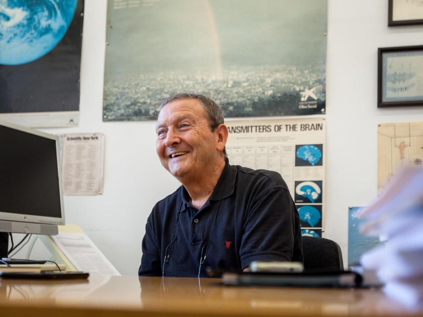 Tobeña ha publicado 16 libros en catalán y en castellano y más de 200 artículos.