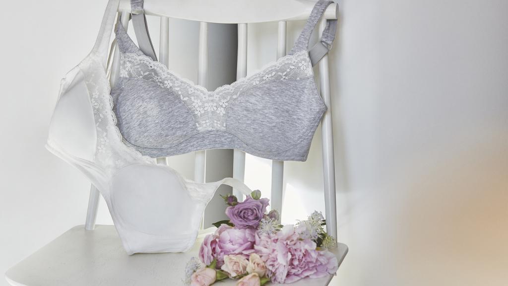 Sujetadores para prótesis de  Woman Secret.