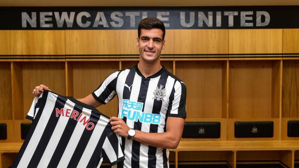 Mikel Merino firmo para cinco años en Newscastle