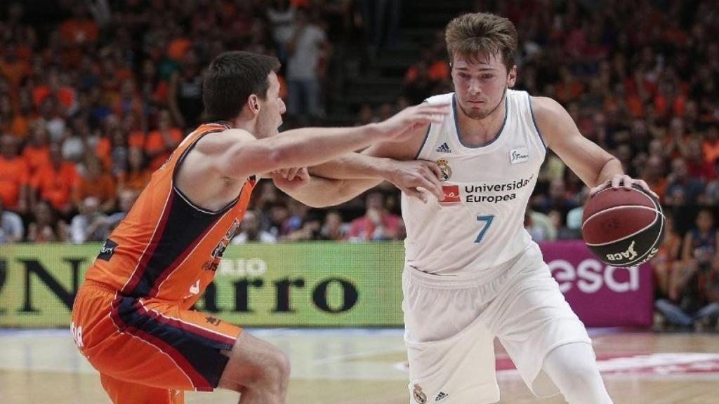 Doncic ante Valencia Basket. Foto: acb.com