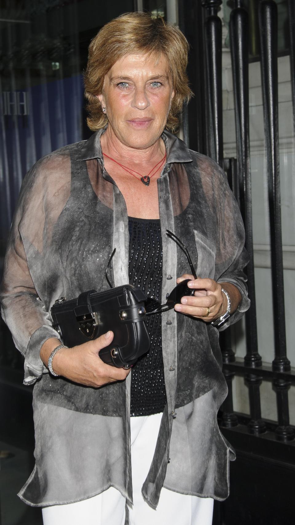 Chelo García Cortés posando ante las cámaras.