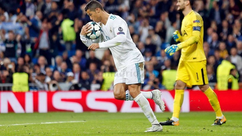 Cristiano besando el balón