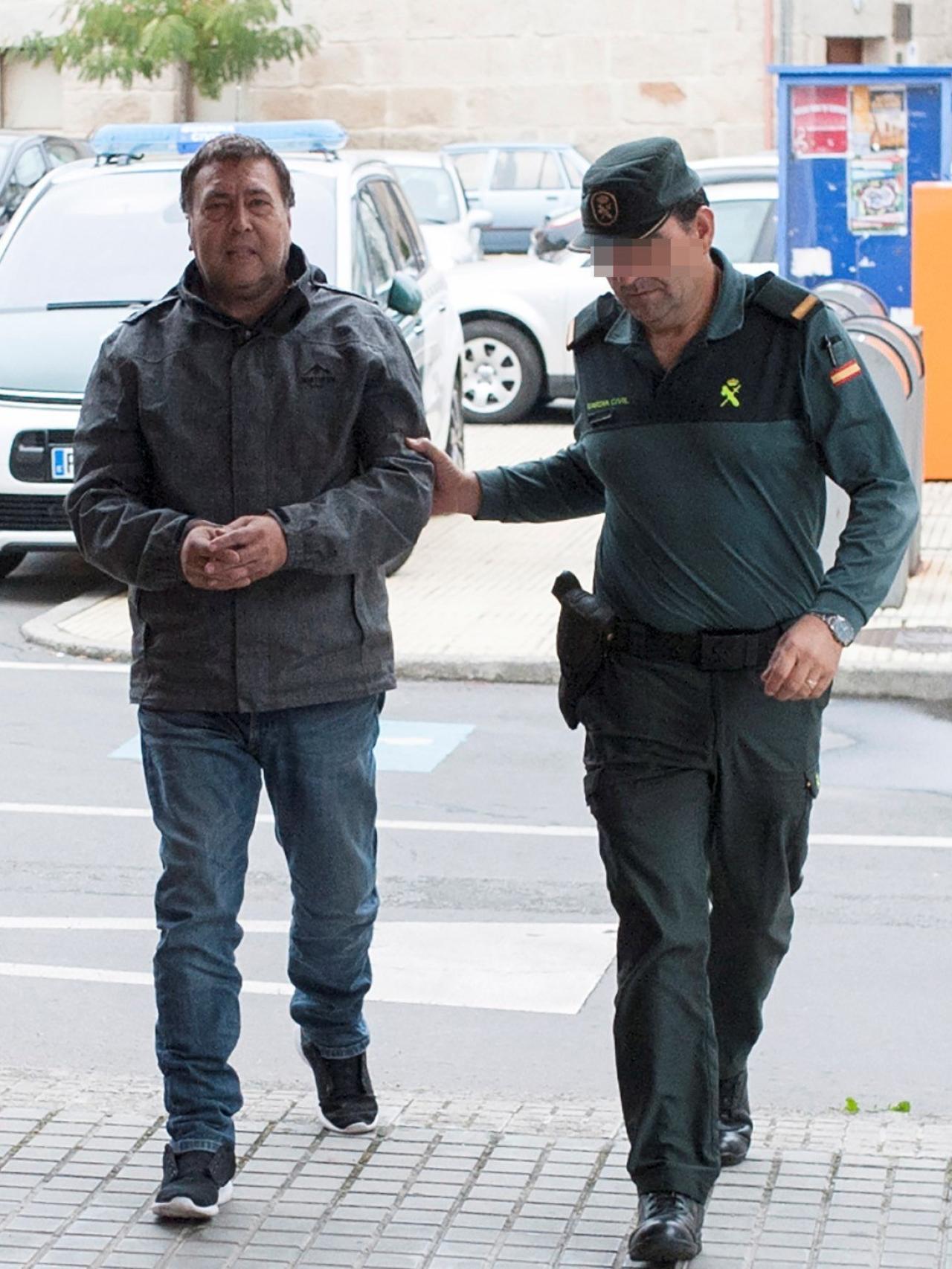 El acusado, a su llegada a los juzgados.