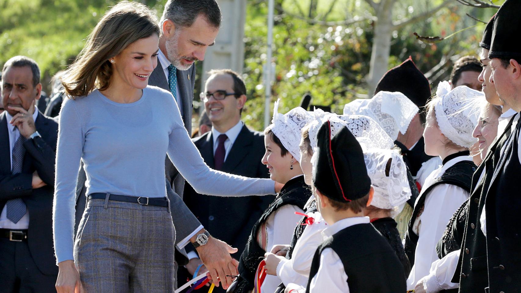 Los reyes entregan el premio al pueblo ejemplar de Asturias