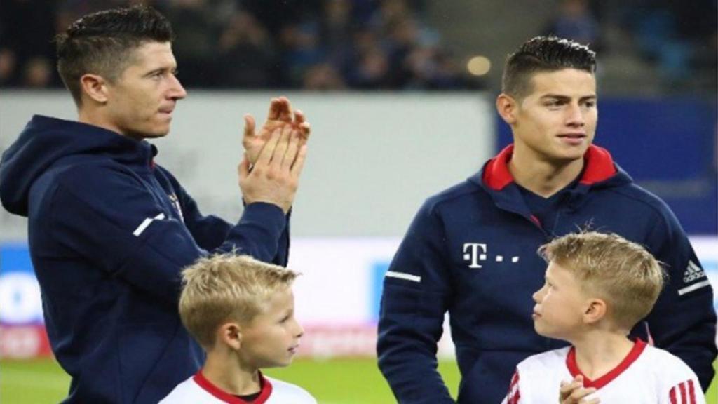 Lewandowski y James en el partido contra el Hamburgo. Foto Twitter (@FCBayern)