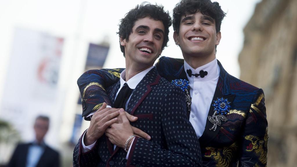 Javier Ambrossi y Javier Calvo darán clases de interpretación en la academia.