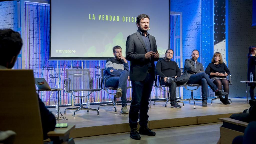 El equipo responsable del desarrollo transmedia de La Zona, durante una presentación en el Spoiler Fest.