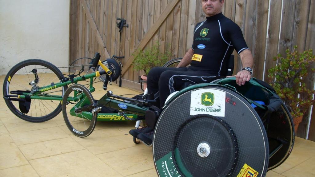 Rafael López, embajador de Invacare, empresa que le patrocina.