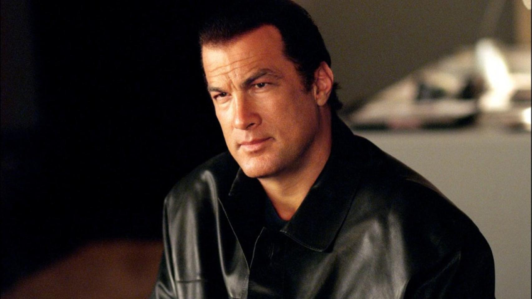 Seagal, en 1988, cuando rodó la película 'Por encima de la ley'.