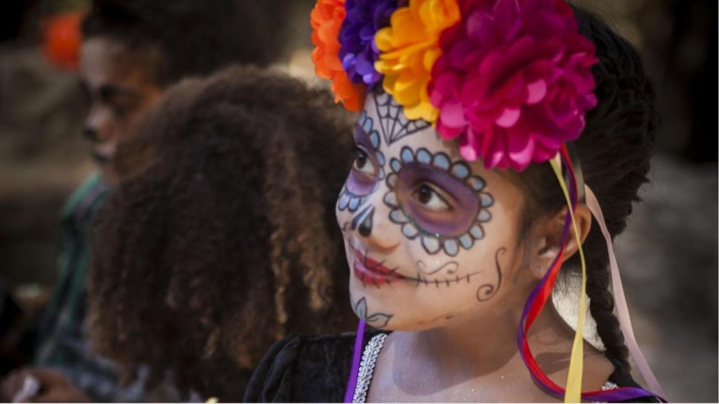 Un maquillaje espectacular puede convertir Halloween en un éxito inmediato.