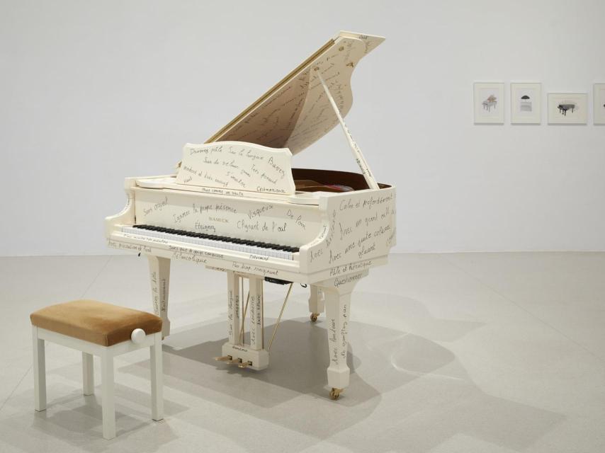 Vista de la exposición, con Todas las variaciones son válidas.