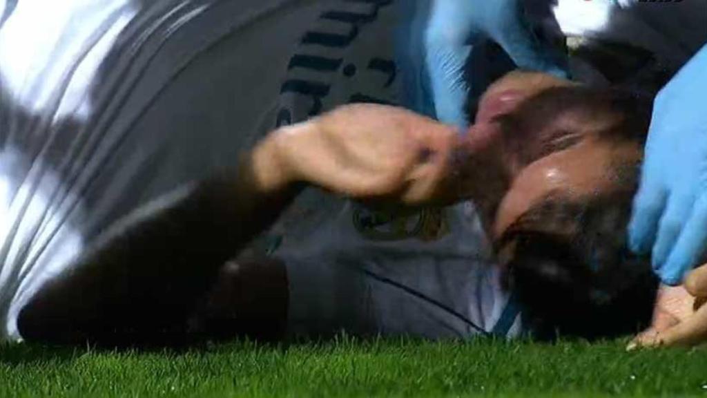 Achraf Hakimi tras chocar contra Kiko Casilla