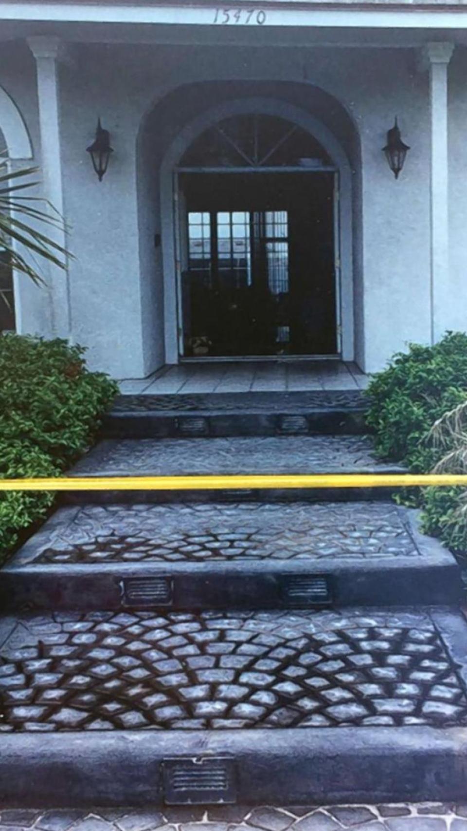 Jardín de la casa donde se produjo el asesinato hace ahora 27 años