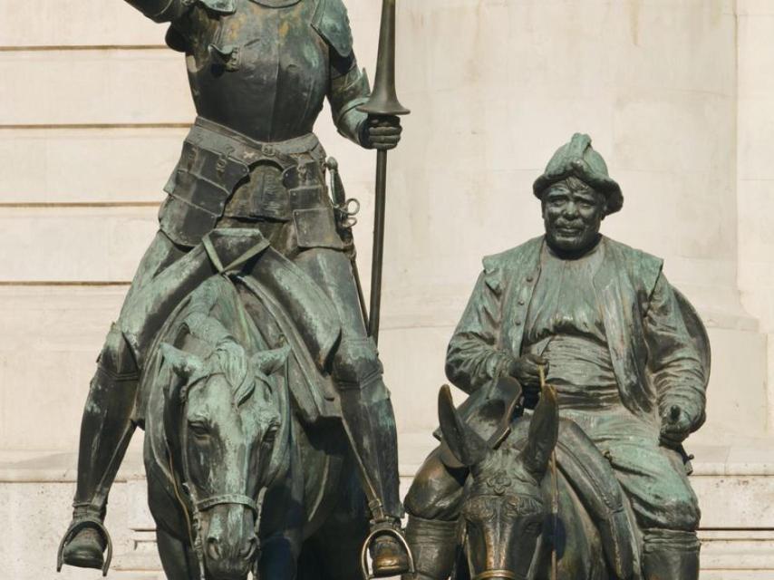 Don Quijote y Sancho Panza, en una representación escultórica.