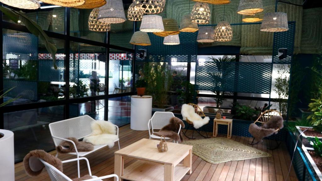 Una de las estancias de la academia.