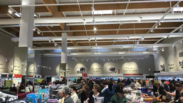 Lidl en Isla Azul el día de su inauguración.