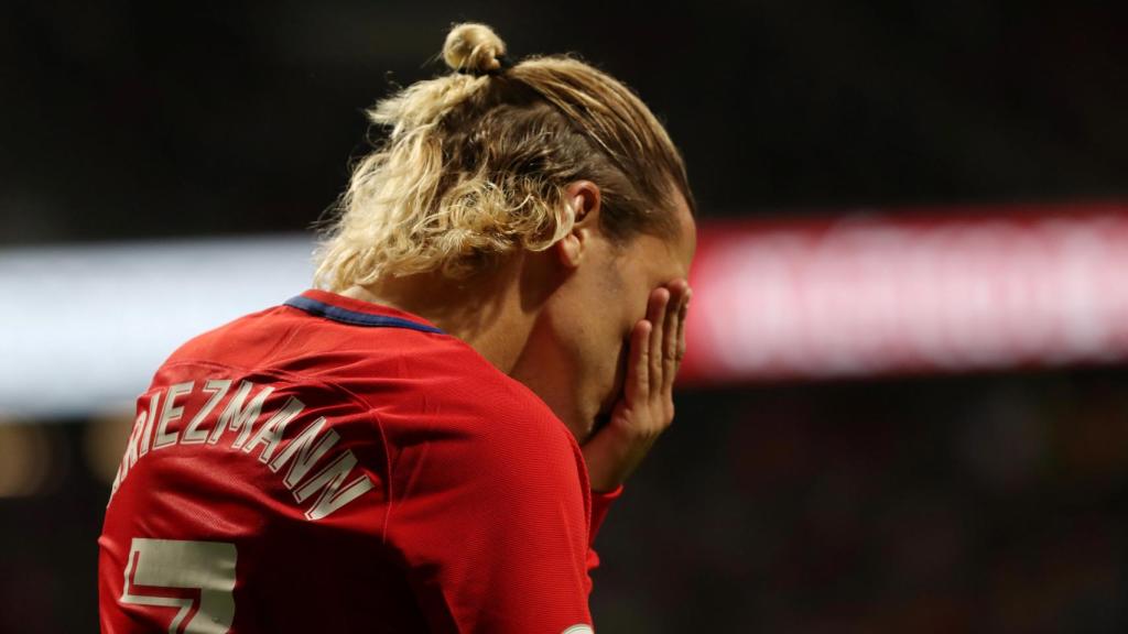 Griezmann se lamenta tras una ocasión fallada.