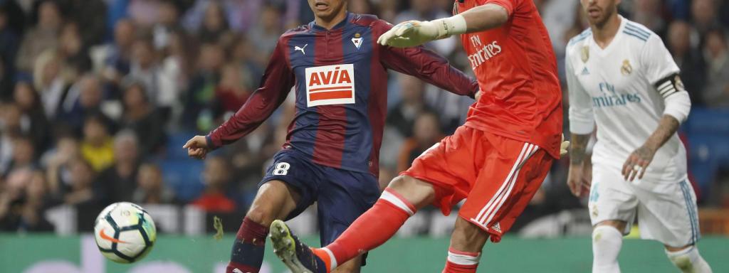 Inui en el partido contra el Madrid.