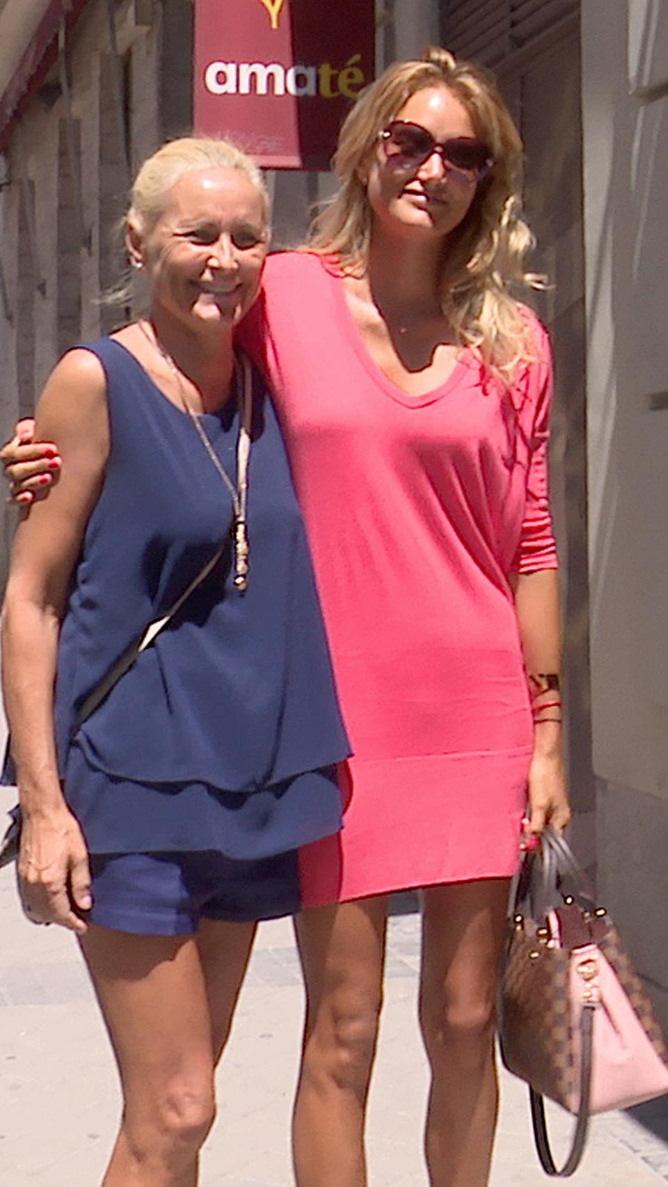 Alba Carrillo y Lucía Pariente