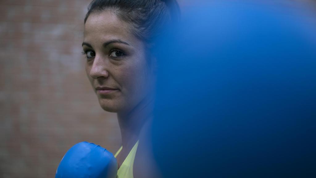 Cristina Vizcaíno intenta golpear / Silvia Pérez