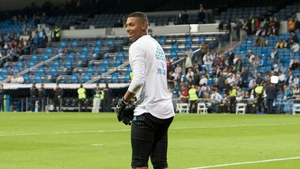 Moha, calentando en el Bernabéu.  Foto: Pedro Rodríguez / El Bernabéu