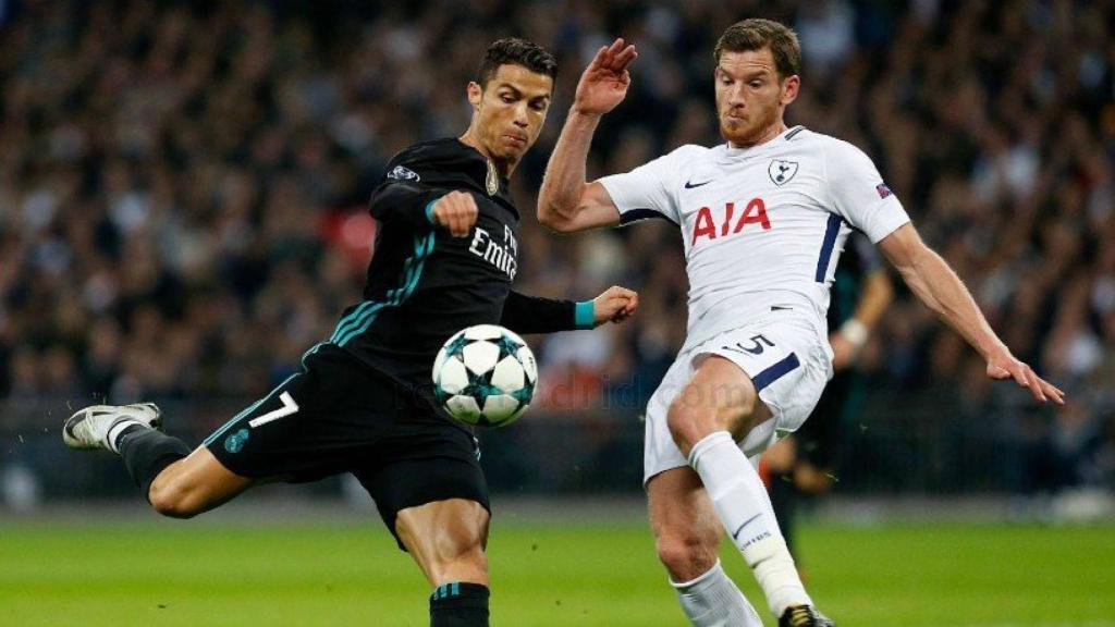 Jan Vertonghen intenta frenara Cristiano