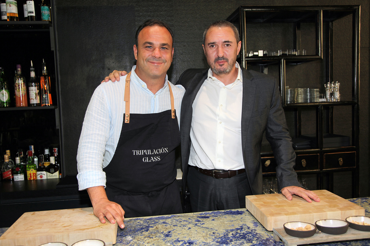 ÁNGEL-LÉON-Y-FRANCISCO-PATÓN_GLASS