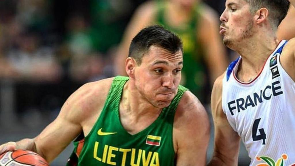 Maciulis durante el amistoso ante Francia. Foto: Instagram (@jonasmaciulis8).