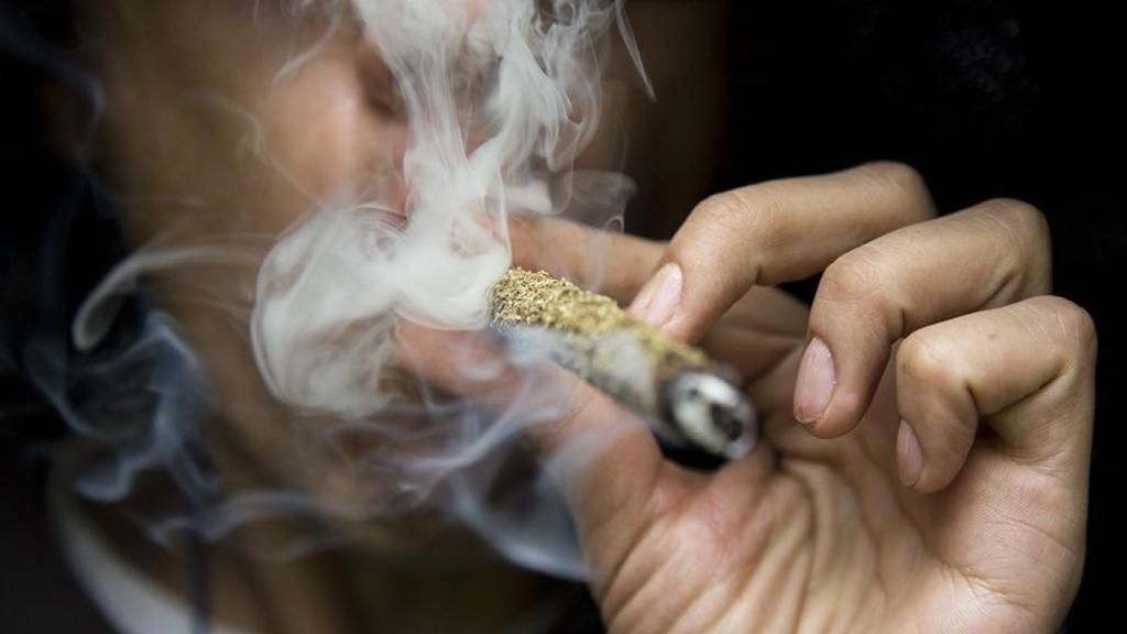 El 43,1% de los conductores fallecidos en 2015 en España dio positivo en sangre por alcohol, drogas o psicofármacos.