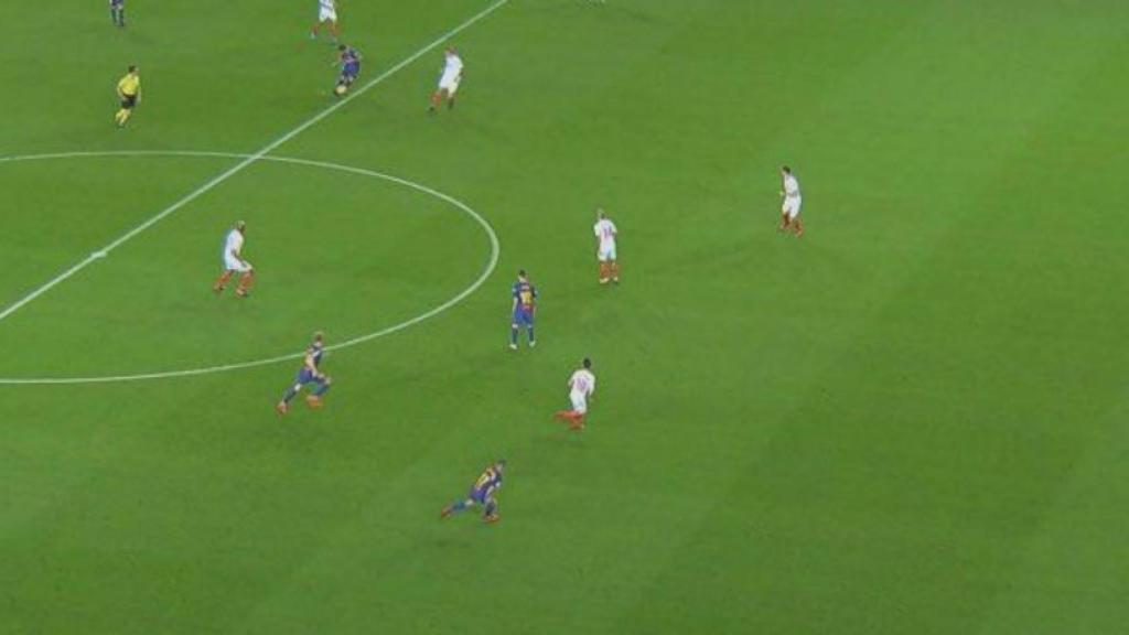 Fuera de juego del Barça ante el Sevilla.